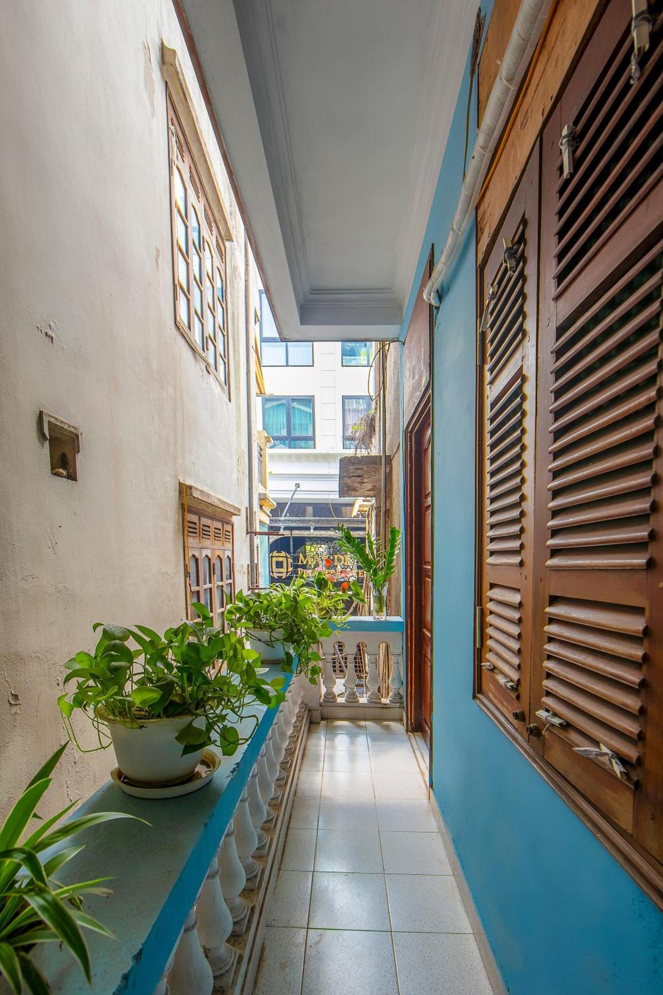 Downtown Hostel & Rooftop Bar Hanoi Exterior foto